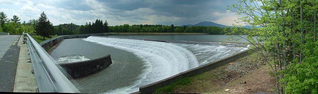 this-is-new-york.com Dam and spillway at the Ashokan reservoir photo by Kelly Chien