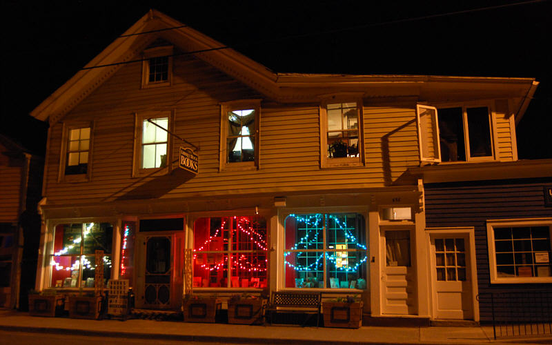 this-is-new-york.com Blenheim Hill bookstore at night in Hobart NY photo by Kelly Chien